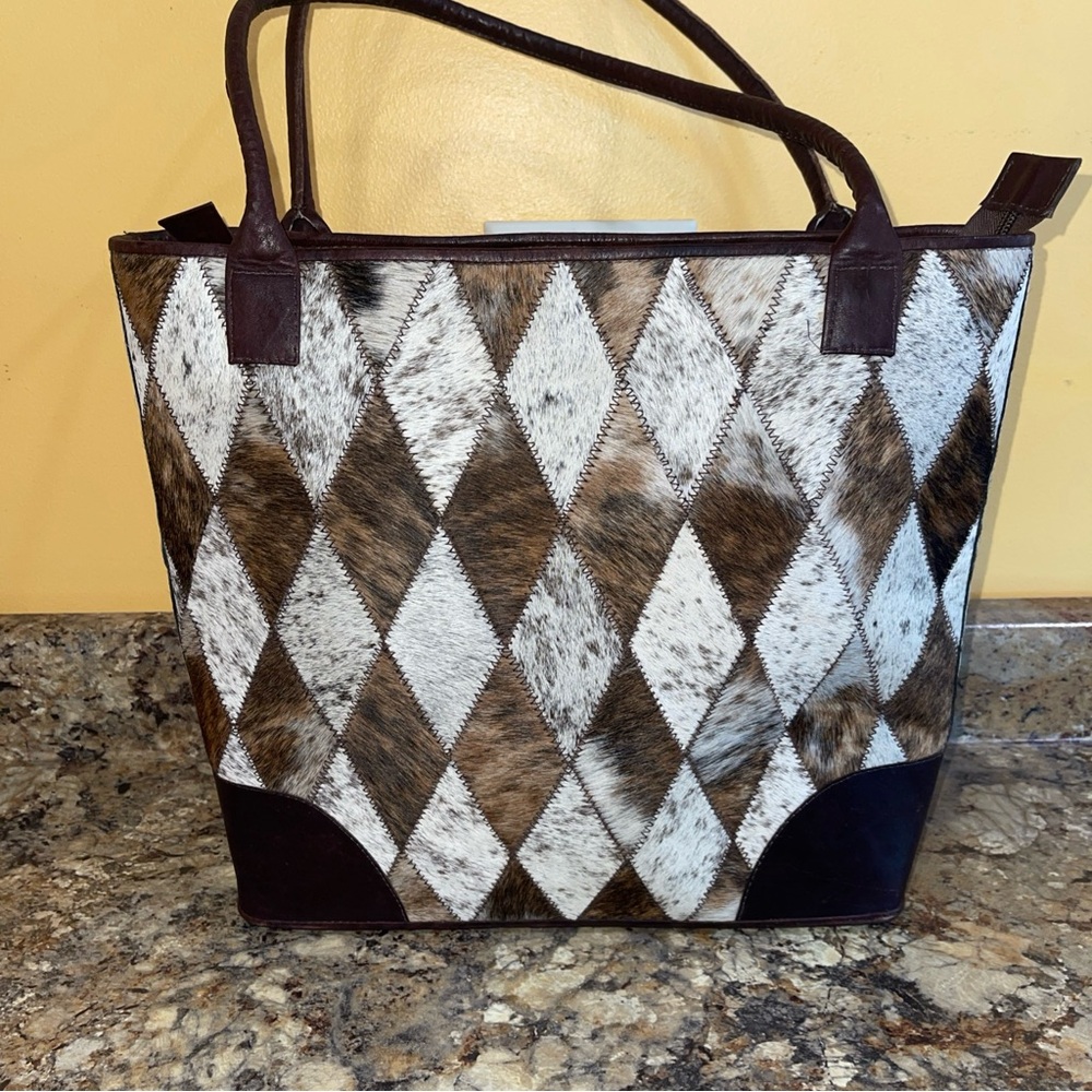 Western Cowhide And Leather Diamond Patterned Shoulder Bag 12”x15” Purse Tote